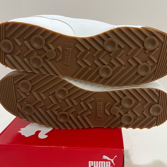 Puma White Sneakers with Comfort and Style - Picture 8 of 8